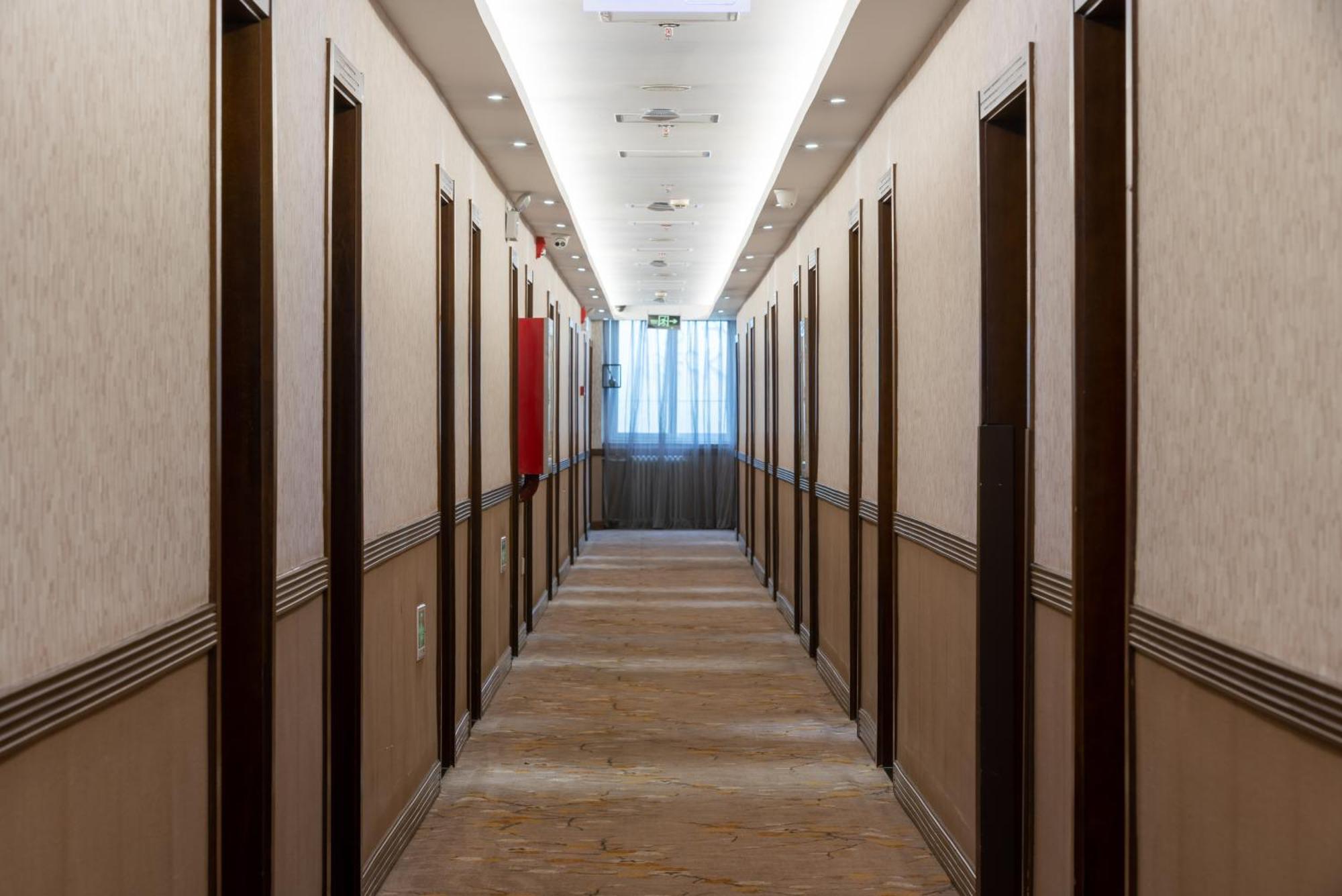 Nost Algia Hotel - Near Beijing Yonghe Lama Temple, Ghost Street, Beihai Park, Jingshan Park, Drum Tower, Houhai Bar Street, Tian'Anmen Square, Located In Beijing Traditional Hutongs, 5 Minutes Away From Subway, Free Laundry Serive Екстер'єр фото