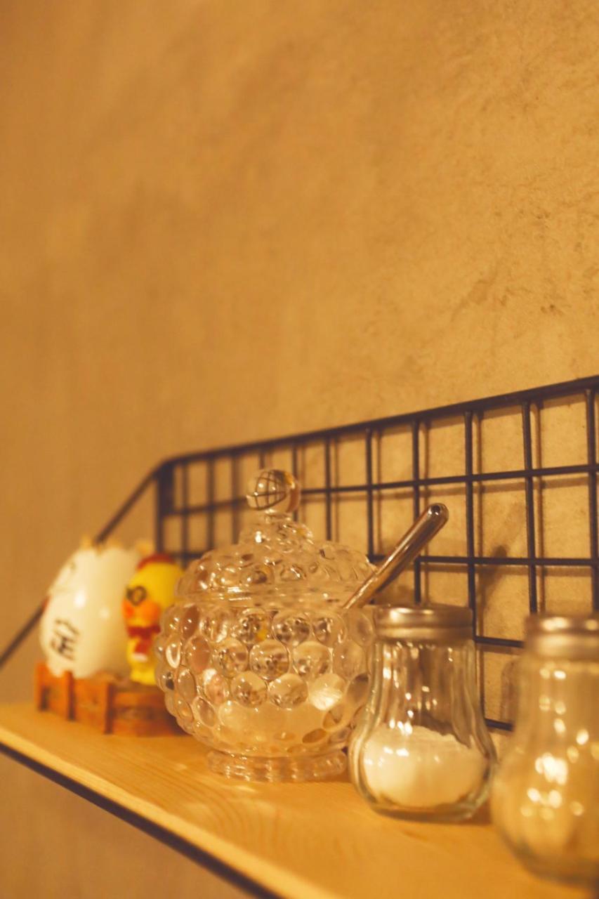 Nost Algia Hotel - Near Beijing Yonghe Lama Temple, Ghost Street, Beihai Park, Jingshan Park, Drum Tower, Houhai Bar Street, Tian'Anmen Square, Located In Beijing Traditional Hutongs, 5 Minutes Away From Subway, Free Laundry Serive Екстер'єр фото