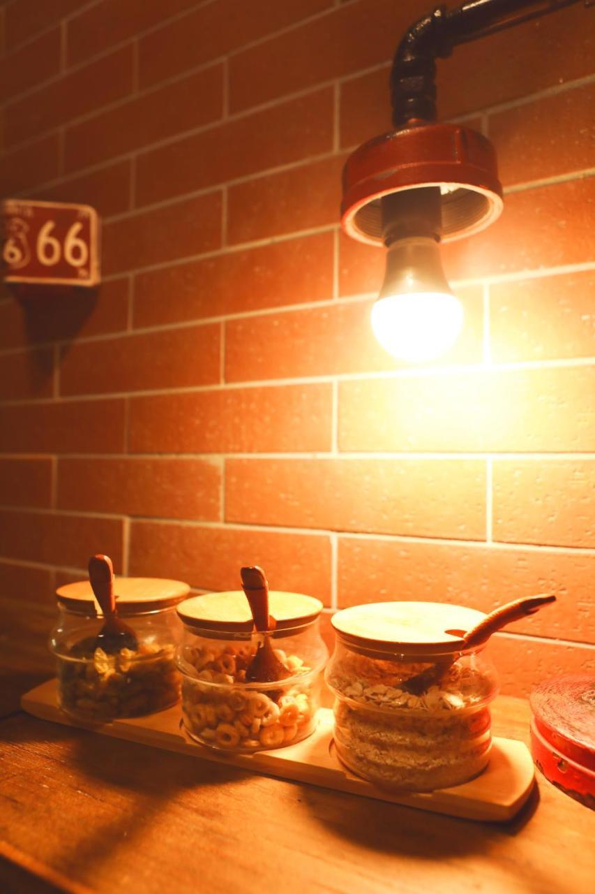 Nost Algia Hotel - Near Beijing Yonghe Lama Temple, Ghost Street, Beihai Park, Jingshan Park, Drum Tower, Houhai Bar Street, Tian'Anmen Square, Located In Beijing Traditional Hutongs, 5 Minutes Away From Subway, Free Laundry Serive Екстер'єр фото